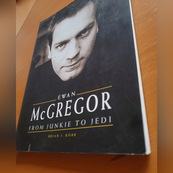 Ewan McGregor book - Picture 3 of 9